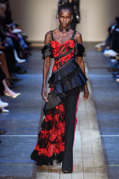 Look 30
